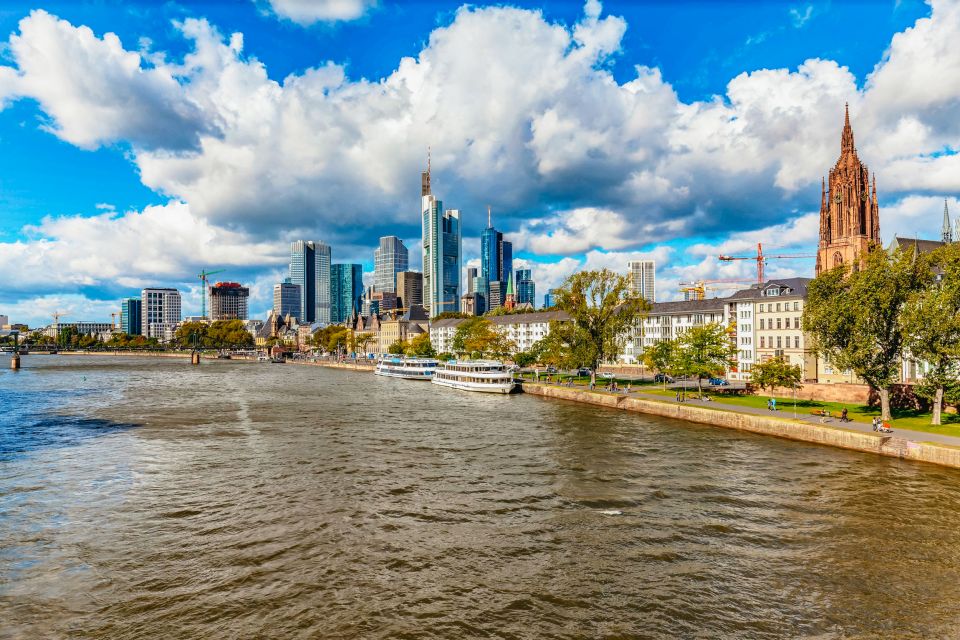 Frankfurt: River Main Sightseeing Cruise With Commentary - Key Points