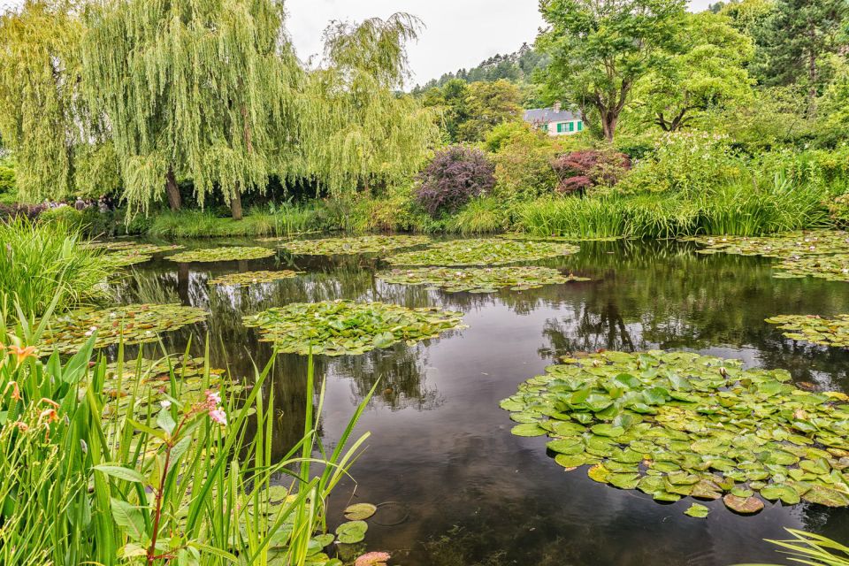 From Paris: Guided Day Trip to Monets Garden in Giverny - Key Points