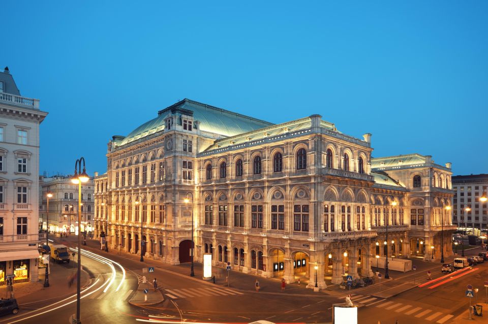 Full-Day Vienna Private Tour From Prague - Key Points