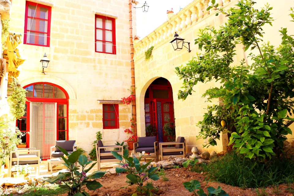 Gozo: Traditional and Local Breakfast in a Historic Building - Key Points