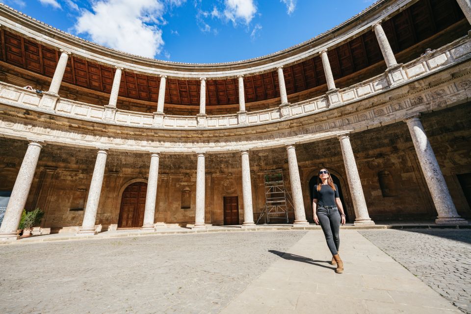 Granada: Alhambra Guided Tour With Nasrid Palaces & Gardens - Key Points