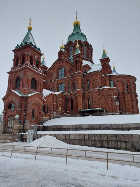 Helsinki: Tip-Based City Highlights Guided Walking Tour - Key Points