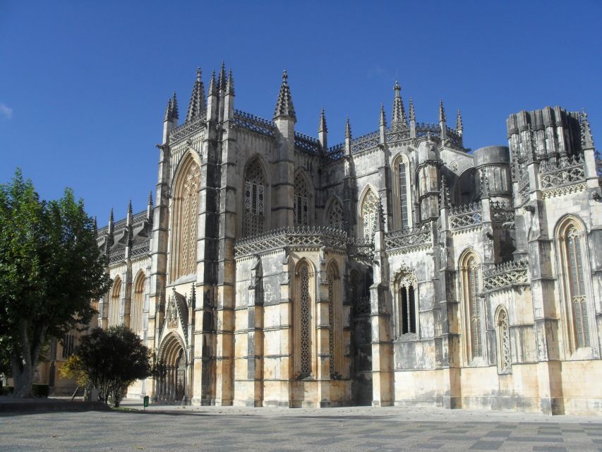 Lisbon: Full-Day Tour of Fátima, Batalha, Nazaré, and Óbidos - Key Points