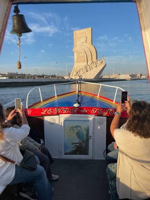 Lisbon: Live Guided Traditional Boat Sightseeing Cruise Tour - Key Points