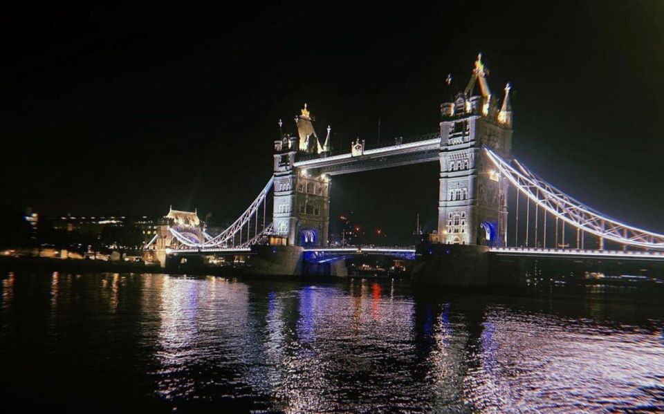 London Bridges Night Time Light Private Tour - Key Points