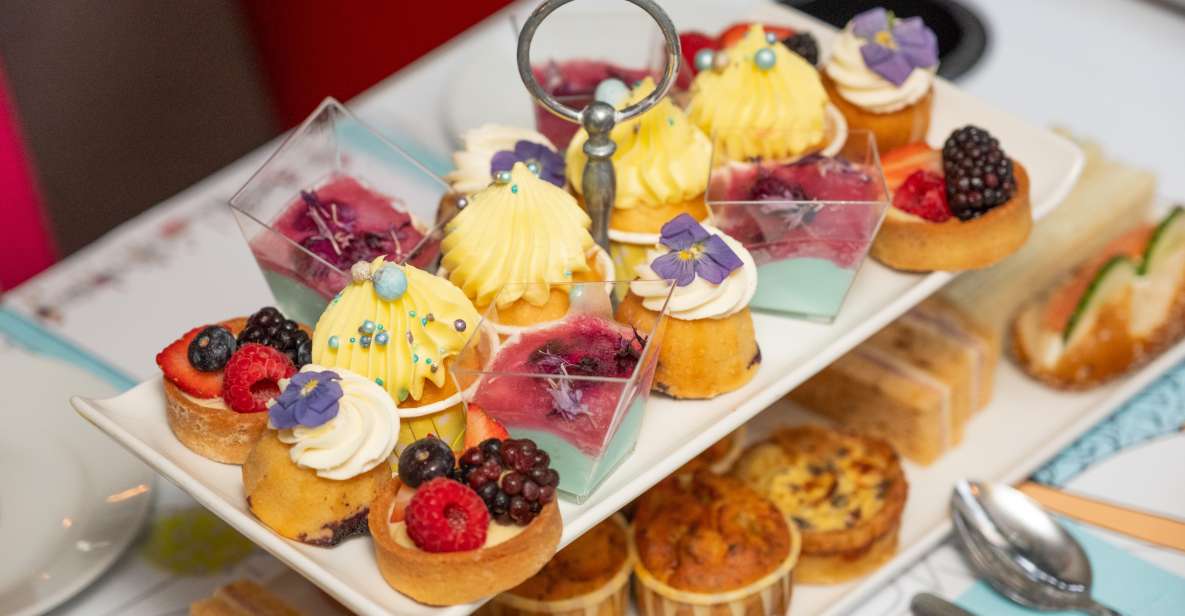 London: Gin and Afternoon Tea Bus Tour With Audio Guide - Key Points