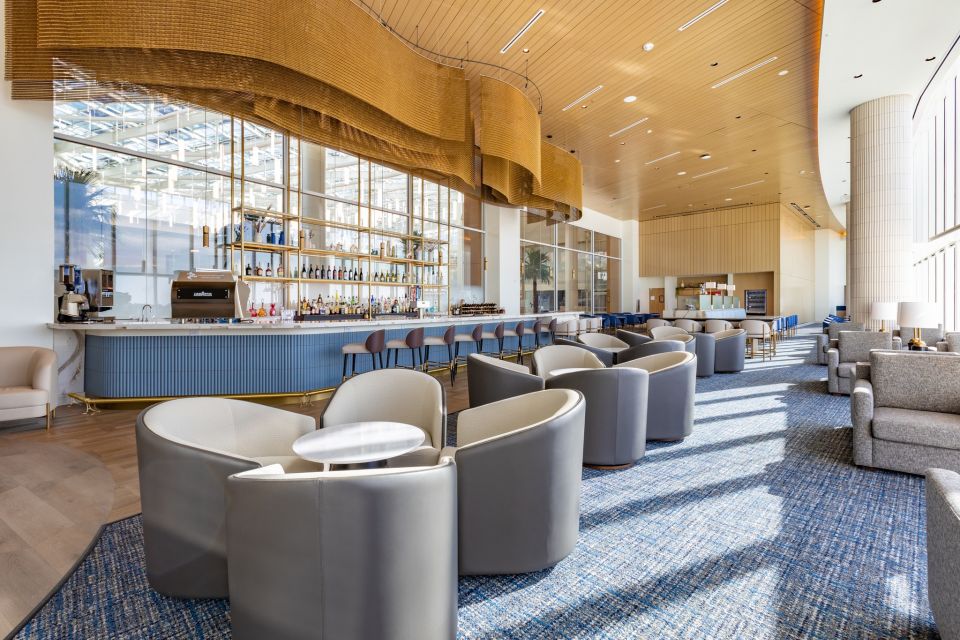 MCO Orlando International Airport: Plaza Premium Lounge - Key Points