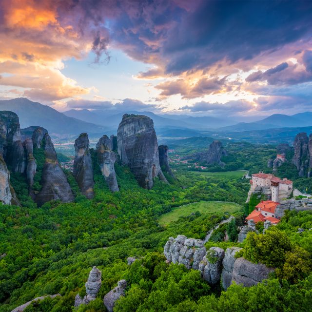 Meteora: Private Day Trip From Thessaloniki - Key Points