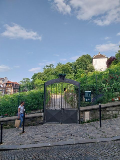 Montmatre Walking Tour: the Essential Highlights+ - Key Points