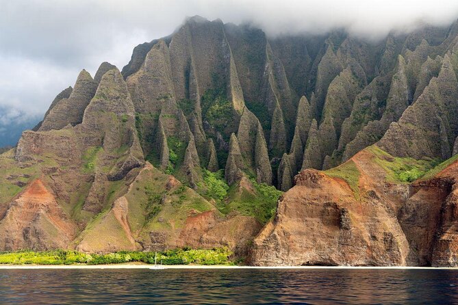 Na Pali Coast Super Raft Adventure - Key Points