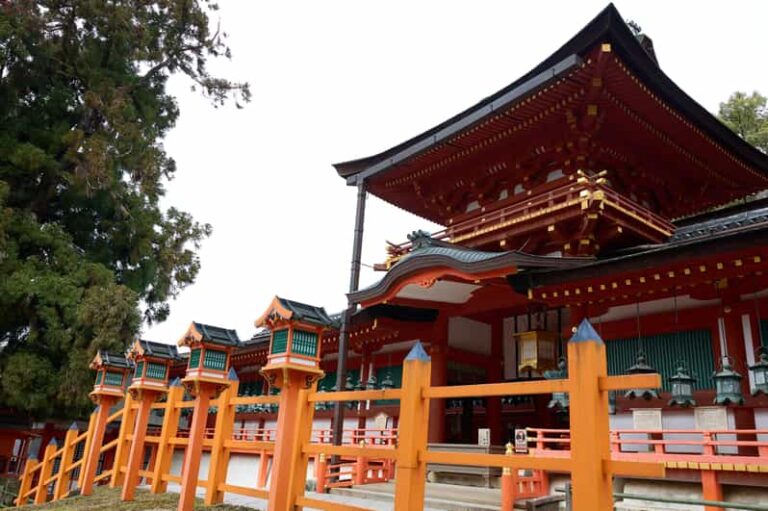 Nara: Explore Kasuga Taisha Shrine In Just 90 Minutes. Majestic Vermilion Lacquered Buildings