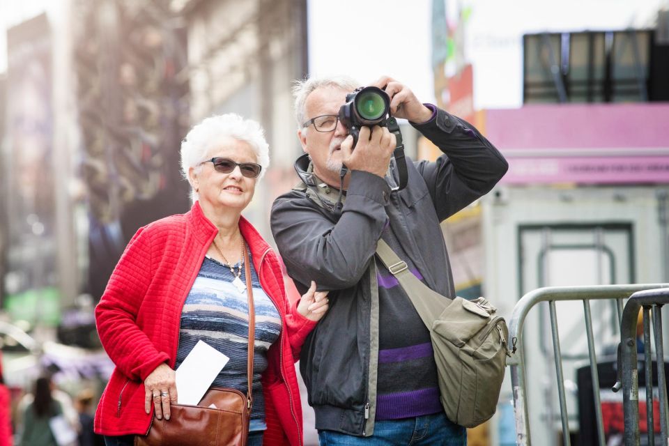 NYC Enchantment: Romantic Midtown Stroll - Key Points