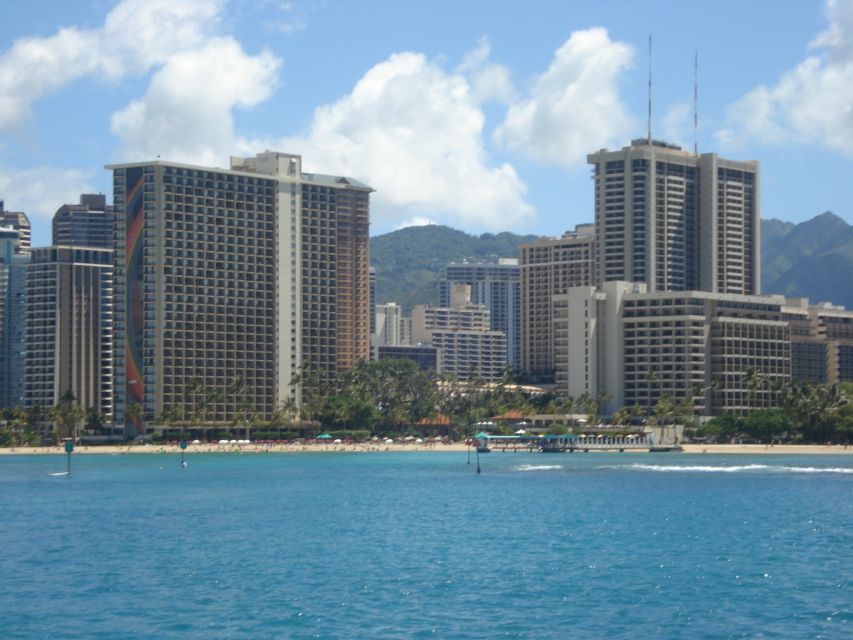 Oahu Boat Cruise to Diamond Head - Key Points