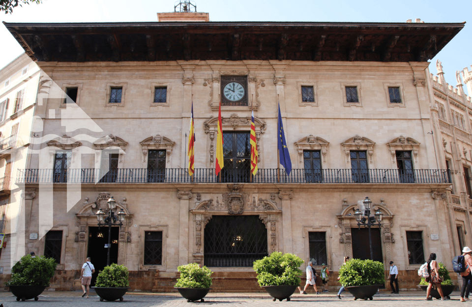 Palma De Mallorca: Private Walking Tour With a Local Guide - Experience Highlights