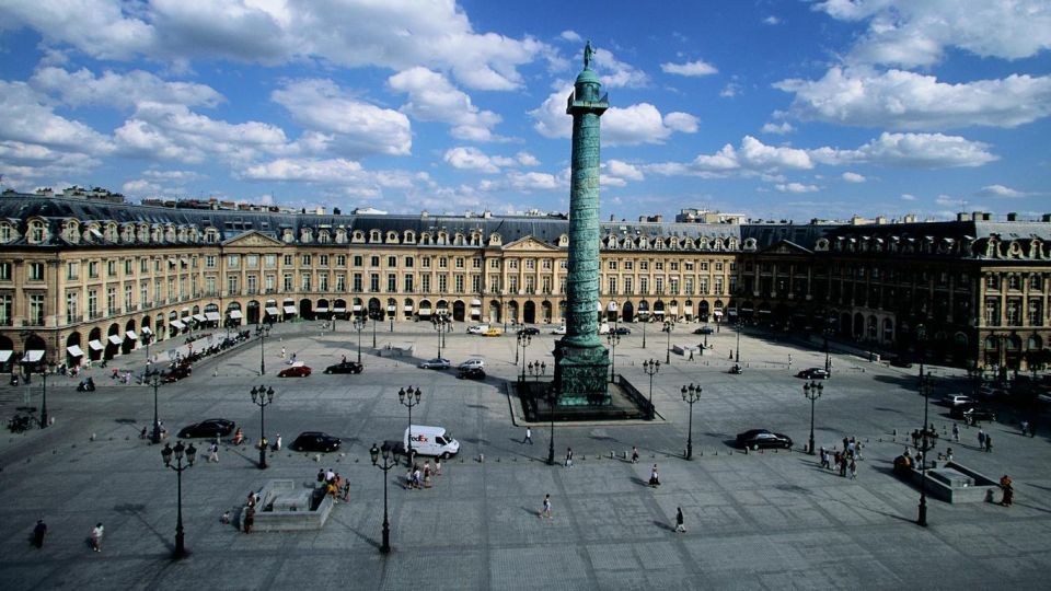 Paris - Private Walking Food Tour Louvre District - Key Points