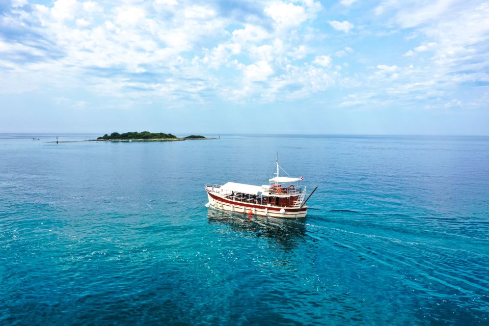 Poreč: Panoramic Morning Cruise Among 20 Islands With Drinks - Key Points