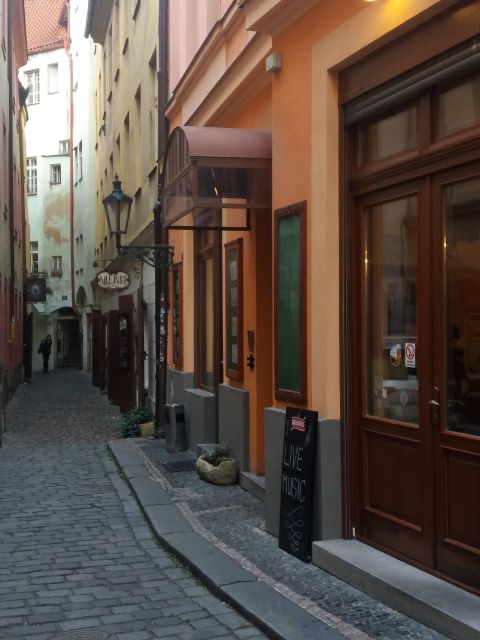 Prague: Private All Inclusive Tour - Key Points