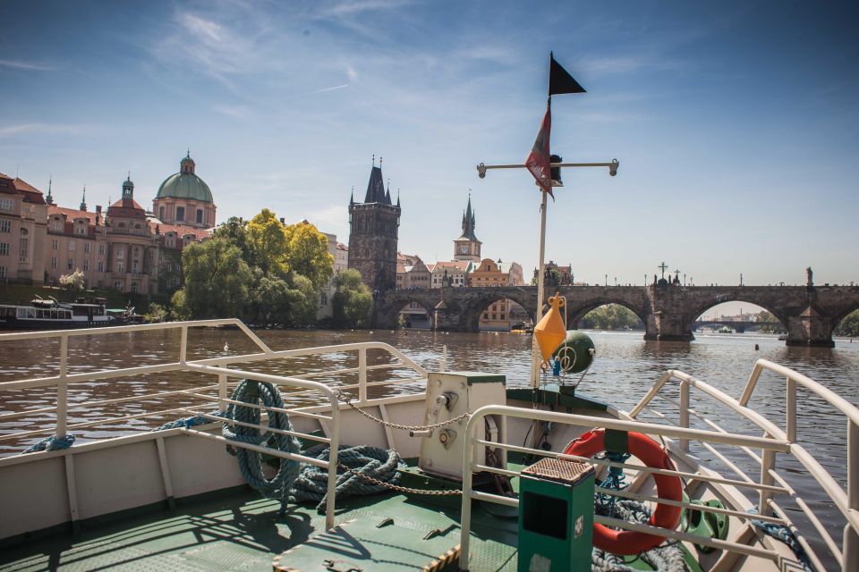 Prague: Vltava River Evening Dinner Cruise - Key Points