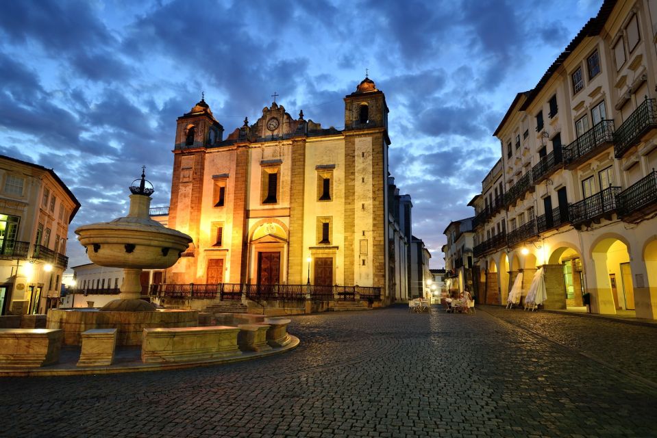 Private Évora World Heritage Tour From Lisbon - Key Points