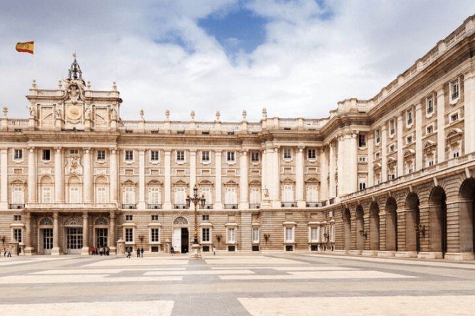 Private Guided Walking Tour in Madrid - Key Points