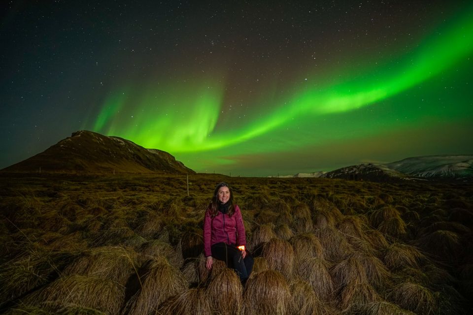 Reykjavik: Northern Lights Tour With Private Photographer - Key Points