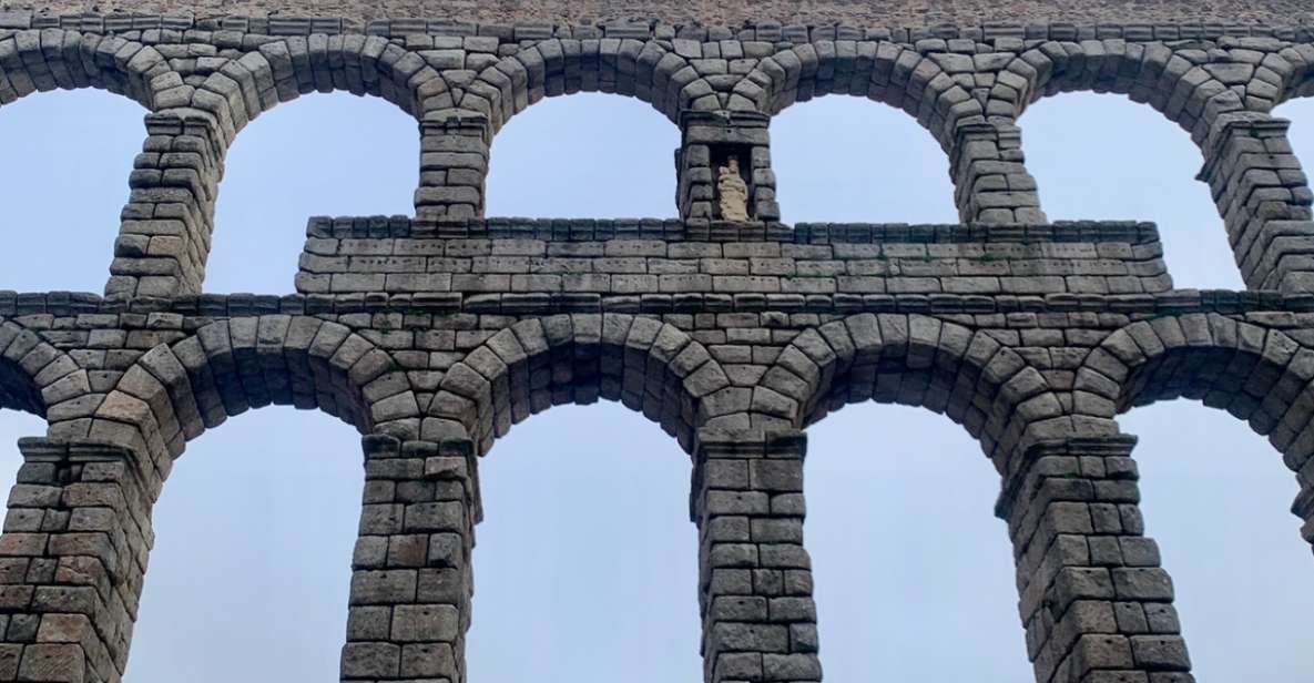 Segovia Genius: Private Guided Walking Tour/Castle (option) - Key Points