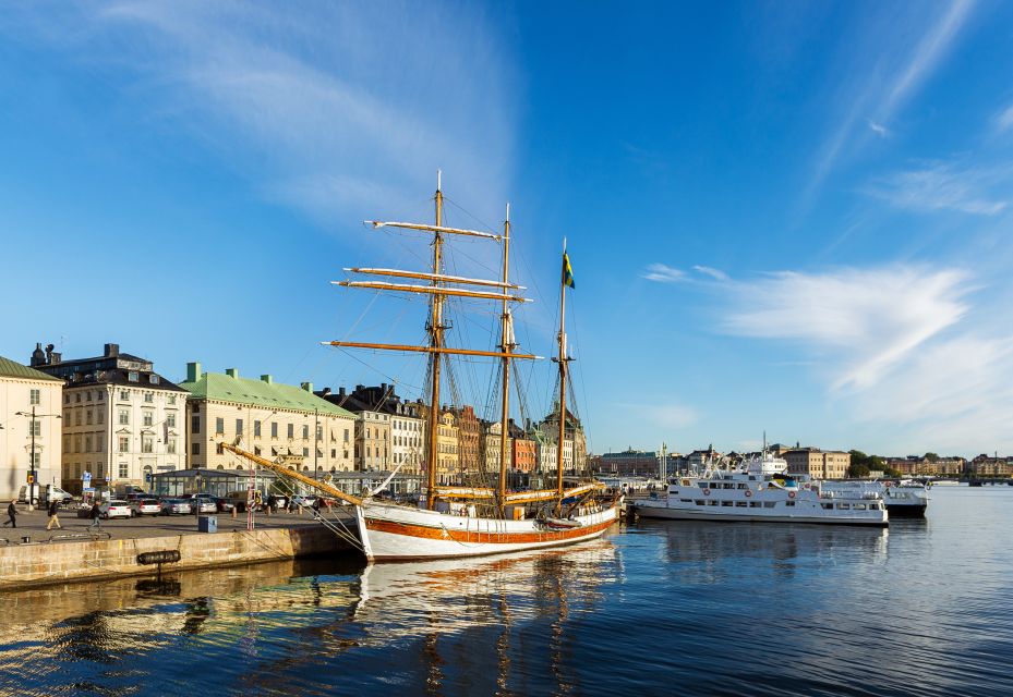 Stockholm: Old Town Walking Tour - Key Points