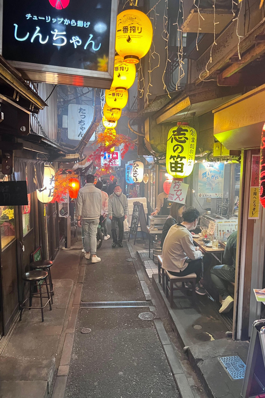 Tokyo: Shinjuku Kabukicho & Golden Gai Walking Tour - Key Points