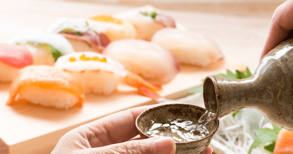 Tokyoshinjukuyasukuni : Sushi Making Class With Sake Tasting - Key Points