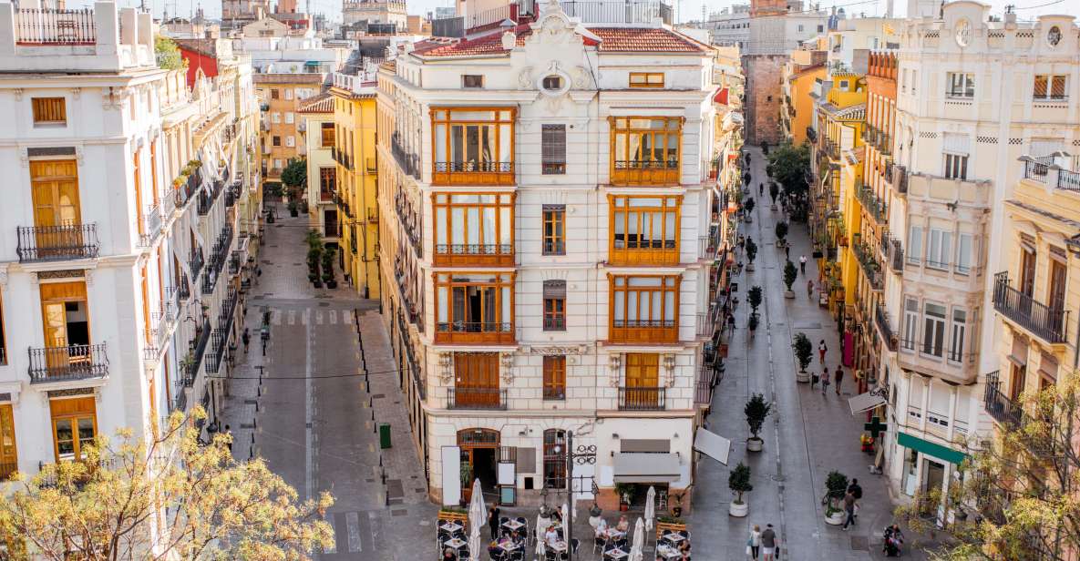 Valencia: Insta-Perfect Walk With a Local - Key Points