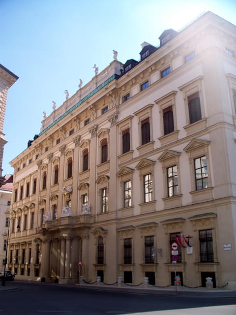 Vienna: in the Shadow of the Hofburg (Tour) - Key Points