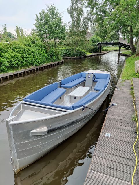 1 Hour Private Boattour With Local Captain Max 12 Persons - Key Points