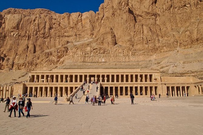 2-Day Tour: Karnak & Luxor Temples Valley of the Kings Hatshepsut Temple &Memnon - Day 1: East Bank Highlights