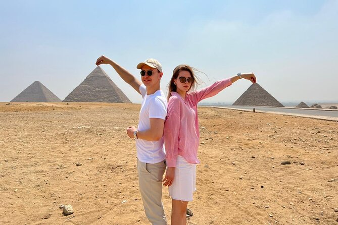 8-Hours Private Guided Tour in Giza , Egyptian Museum & Market With Lunch - Giza Pyramids and Sphinx