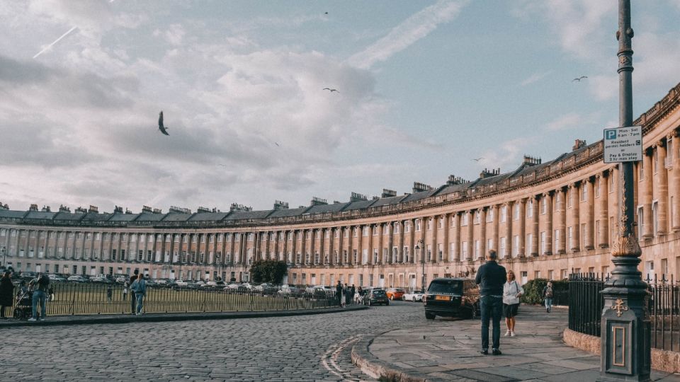 Bath: Self Guided City Walk and Interactive Treasure Hunt - Overview of the Activity