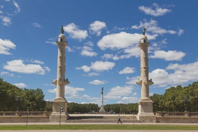 Bordeaux : Must See Attractions Walking Tour Tour Overview