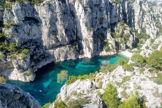 Cassis Hike: Port Miou, Port Pin, En Vau Hike Itinerary