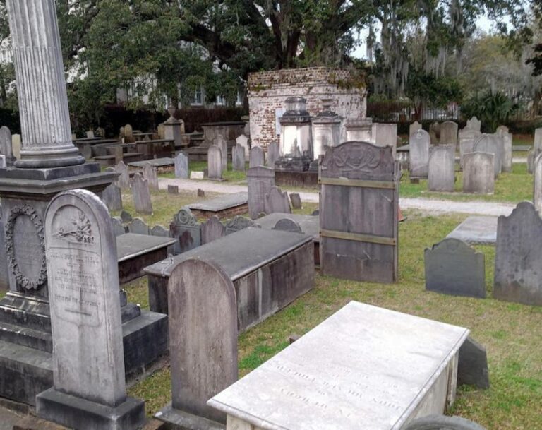 Charleston: Small Group Ghost Walking Tour At Night Tour Overview