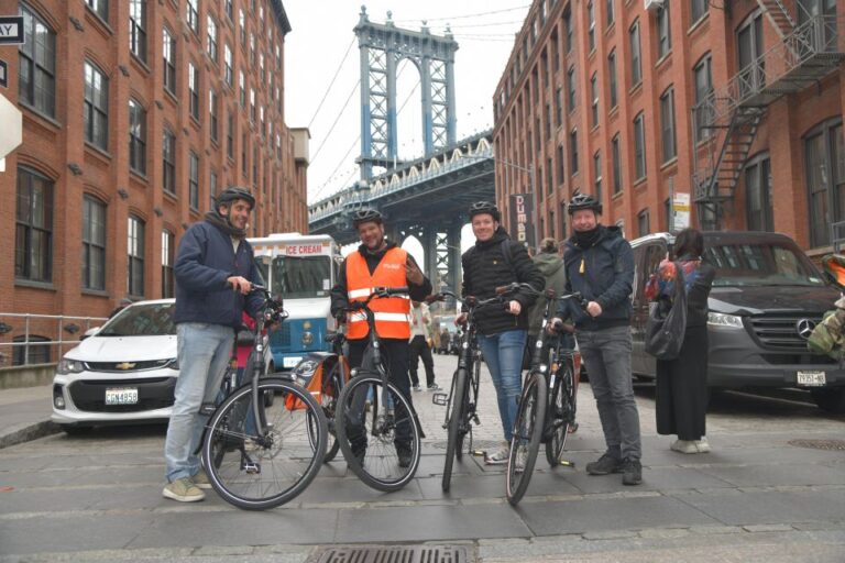 Downtown Bike Tour With Stylish Dutch Bikes! Tour Overview