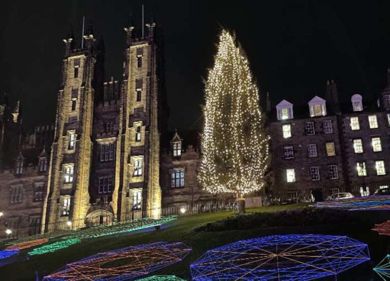 Edinburgh: Christmas Walking Tour With Gingerbread Treat Tour Details