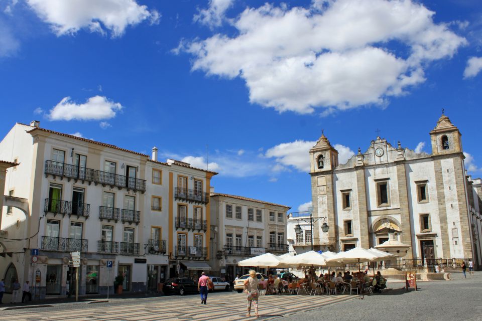 From Lisbon: Small-Group Day Tour to Évora and Arraiolos - Pickup and Drop-off