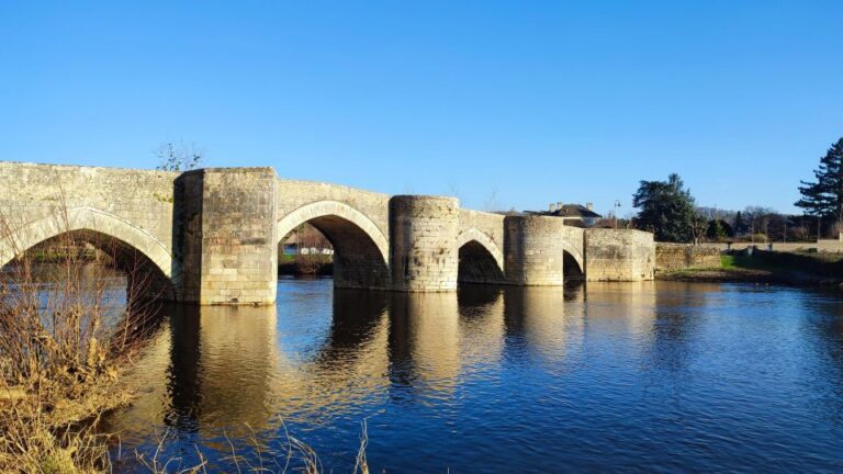 From Poitiers: Private Tour Of Saint Savin Tour Highlights