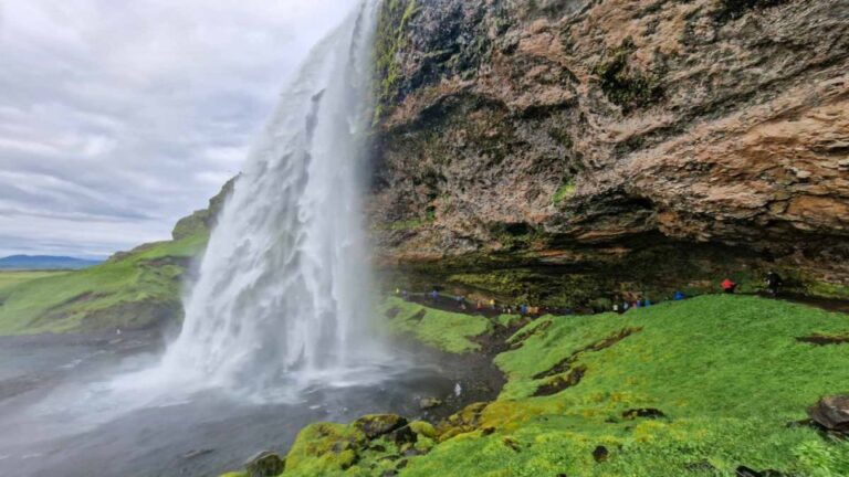 From Reykjavik: Tandem Paragliding & South Iceland Day Tour Pickup And Drop Off