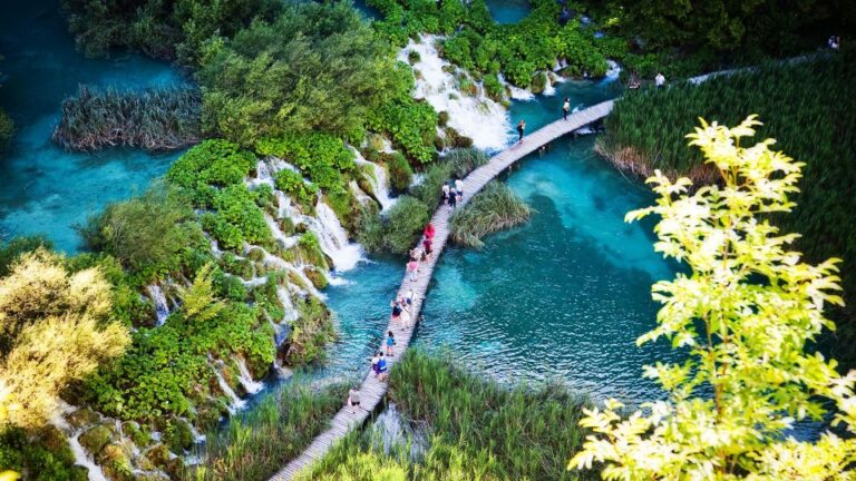 From Split/trogir: Plitvice Lakes Guided Group Tour Tour Overview