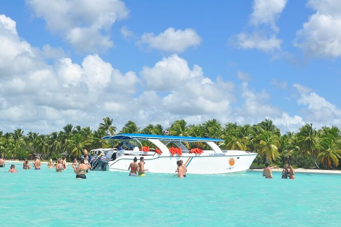 Full Day Tour to Saona Island by Catamaran From Cabeza De Toro - Tour Inclusions