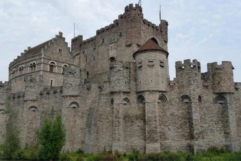 Ghent: Self Guided Highlights Scavenger Hunt & Walking Tour Activity Overview