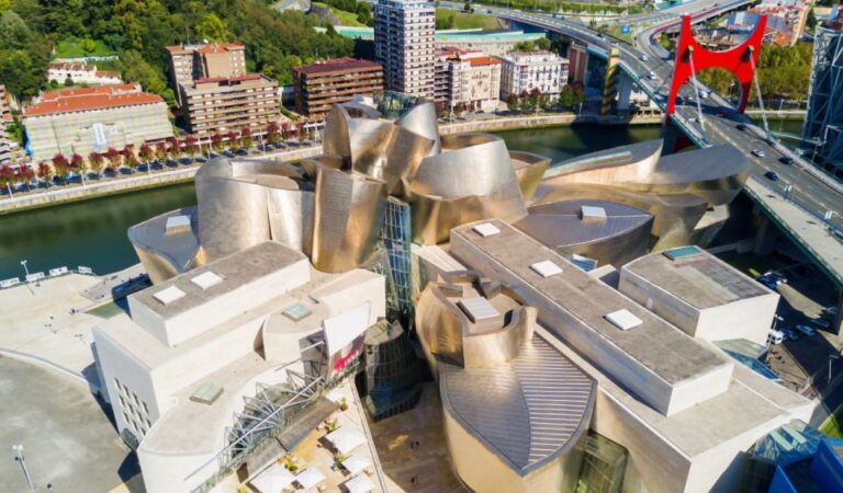 Guggenheim Museum Bilbao Private Tour With Official Guide Tour Overview