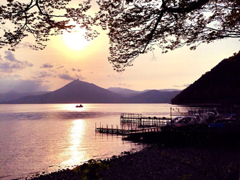 Hokkaido Noboribetsu Lake Toya Tour From Sapporo Tour Overview And Pricing