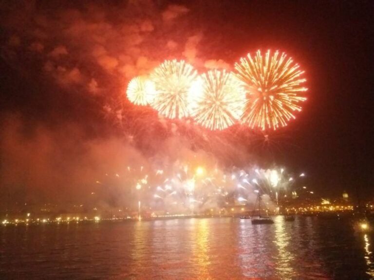 Lisbon: New Years Eve Tagus River Cruise With Open Bar Celebrate New Years Eve On The River