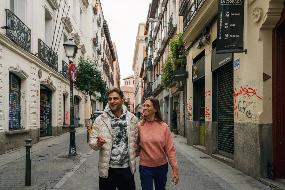 Madrid Love Story: Photography Session for Couples - Overview